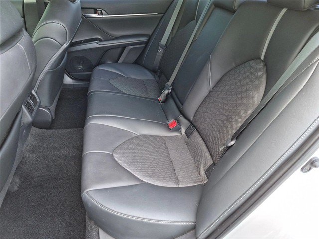 Used 2020 Toyota Camry XSE FWD image 16