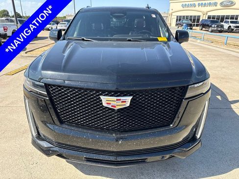 Used 2021 Cadillac Escalade Sport Platinum AWD/4WD image 2