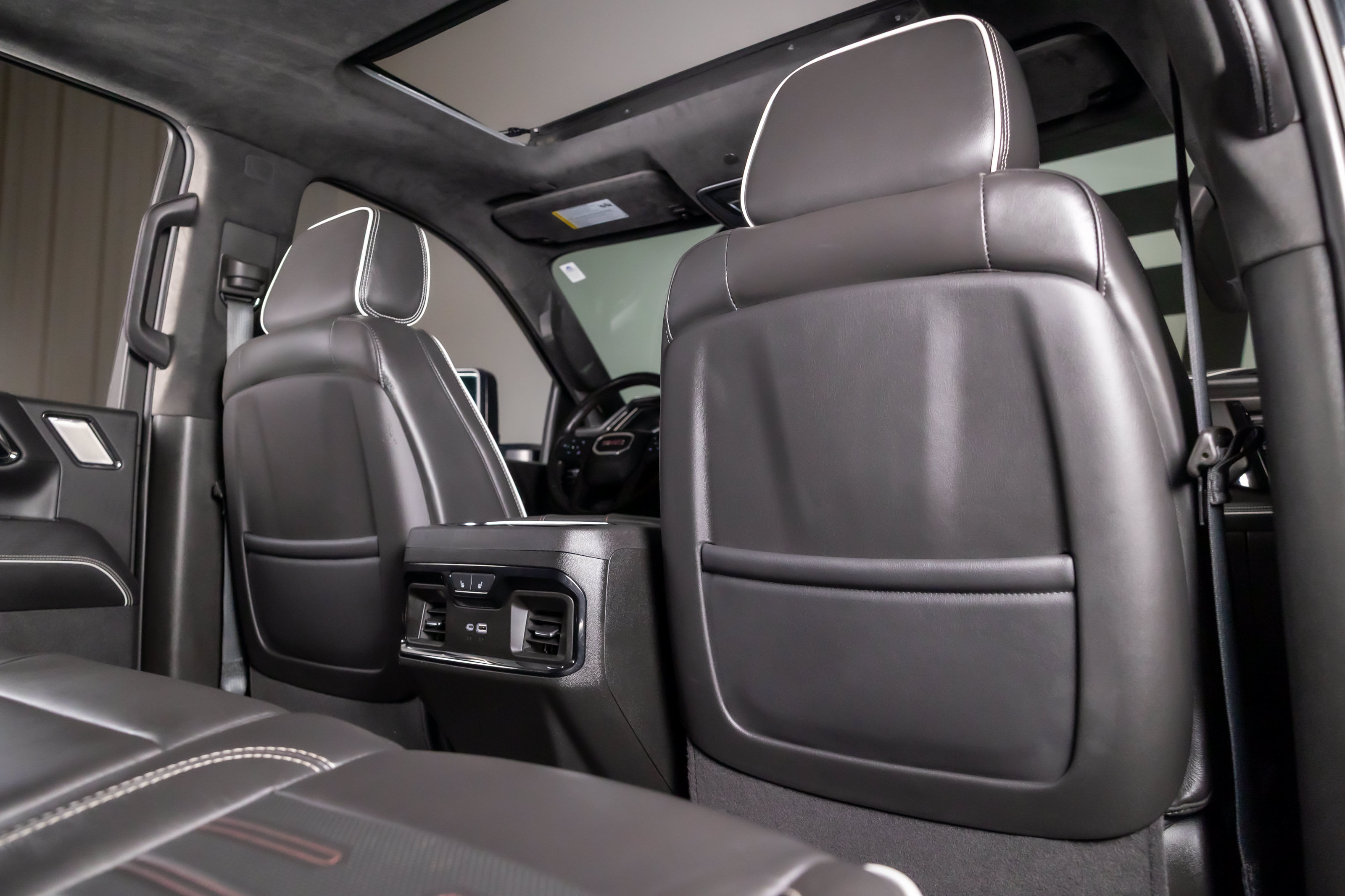 Used 2025 GMC Sierra 2500 AT4X AWD/4WD image 25