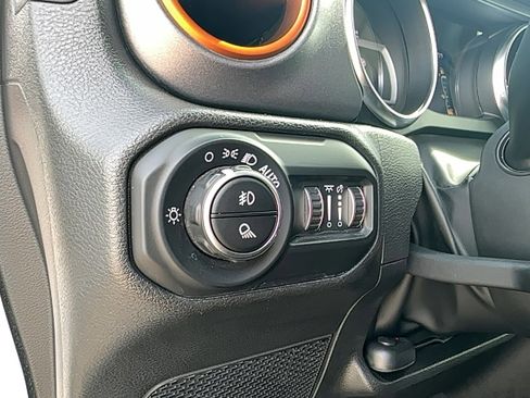 Used 2022 Jeep Gladiator Mojave w/ Trailer Tow Package image 22