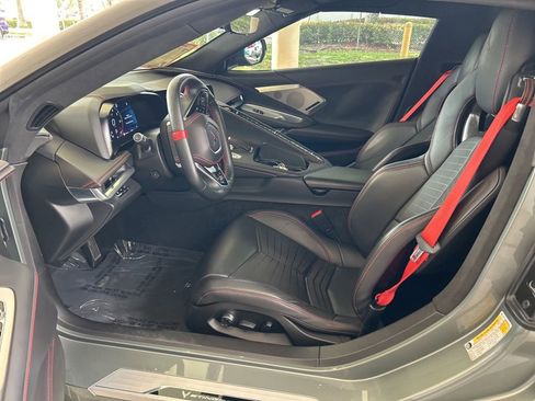Used 2022 Chevrolet Corvette Stingray Premium Conv w/ Z51 Performance Package RWD image 17