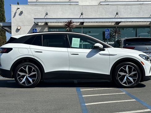 Used 2023 Volkswagen ID.4 Pro S image 3