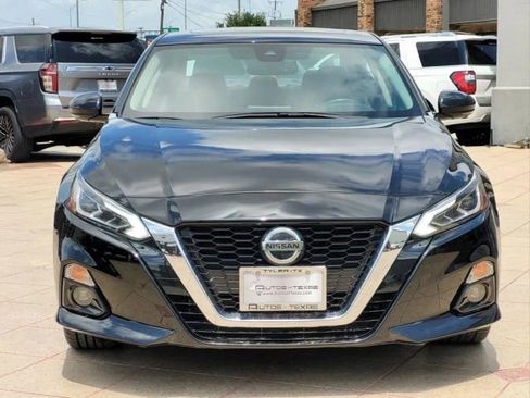 Used 2021 Nissan Altima 2.5 Platinum image 2