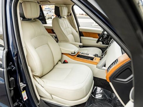 Used 2021 Land Rover Range Rover Autobiography image 27
