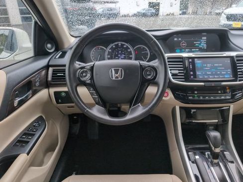 Used 2017 Honda Accord EX-L image 19