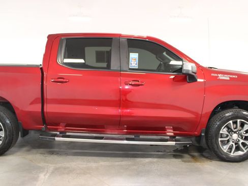 Used 2023 Chevrolet Silverado 1500 LT AWD/4WD image 11