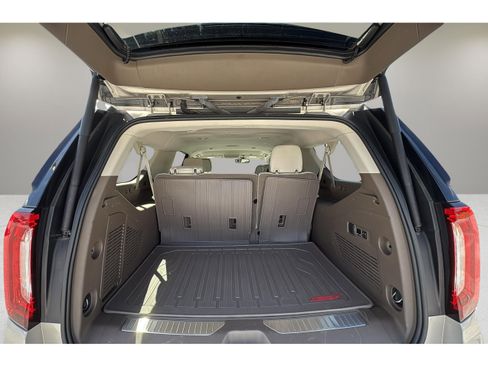 Used 2022 GMC Yukon XL Denali image 16