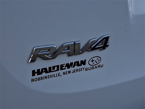 Used 2014 Toyota RAV4 XLE image 28