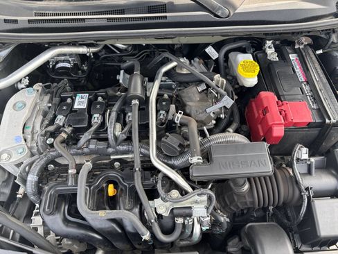 Used 2025 Nissan Sentra SV FWD image 30