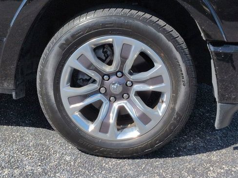 Used 2024 RAM 1500 Limited image 11