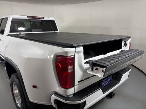Used 2024 Chevrolet Silverado 3500 High Country w/ High Country Premium Package AWD/4WD image 46