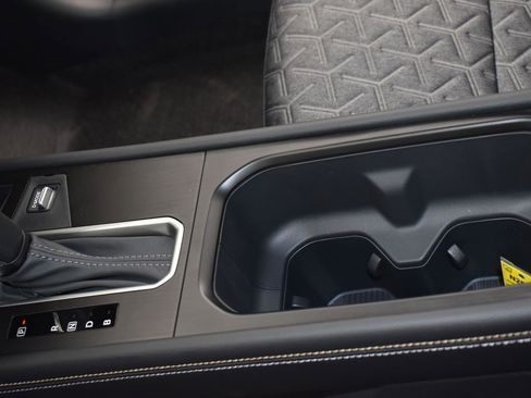 Certified 2025 Nissan Kicks SV image 16