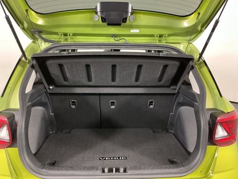 Used 2021 Hyundai Venue SEL FWD image 24