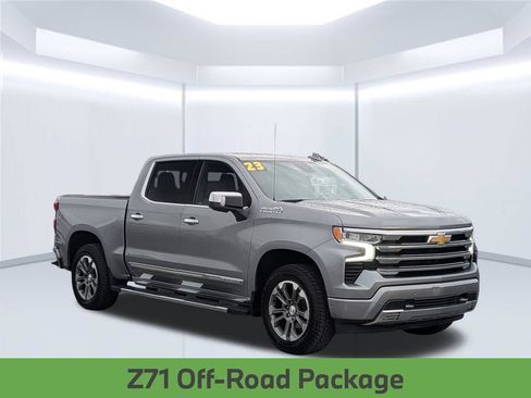 Used 2023 Chevrolet Silverado 1500 High Country w/ Z71 Off-Road Package AWD/4WD image 9