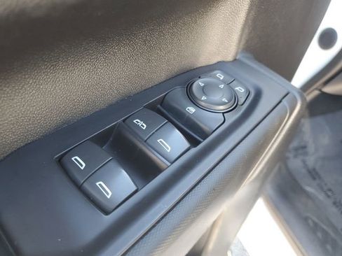 Used 2021 Chevrolet Silverado 1500 Custom w/ Safety Confidence Package image 19