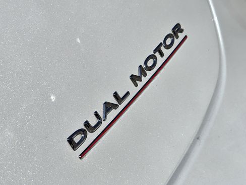 Used 2023 Tesla Model 3 Performance image 8