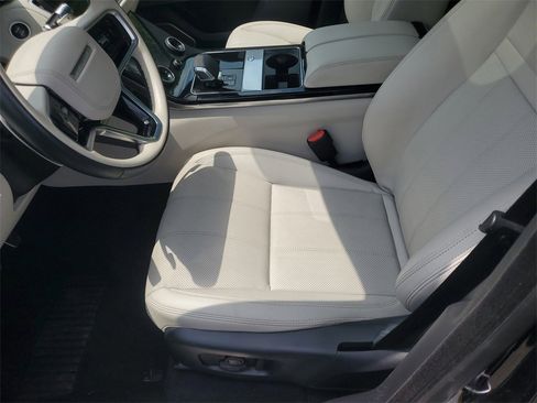 Used 2021 Land Rover Range Rover Velar R-Dynamic S image 20