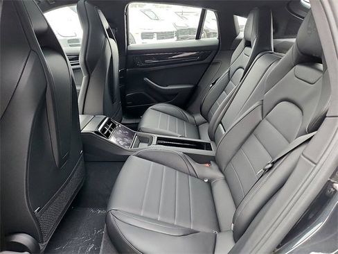 New 2026 Porsche Panamera 4 image 13