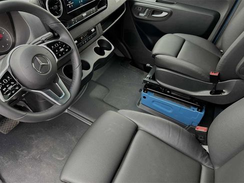 Used 2024 Mercedes-Benz Sprinter 144 Cargo image 9