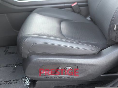 Used 2025 Kia Carnival SX Prestige FWD image 27