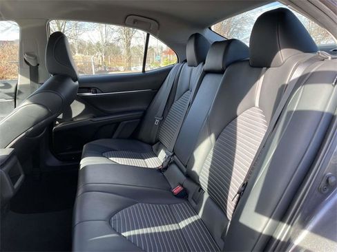 Used 2024 Toyota Camry SE image 17