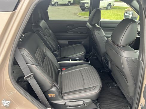 Certified 2024 Nissan Pathfinder Rock Creek AWD/4WD image 16