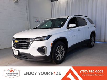 Used 2023 Chevrolet Traverse LT