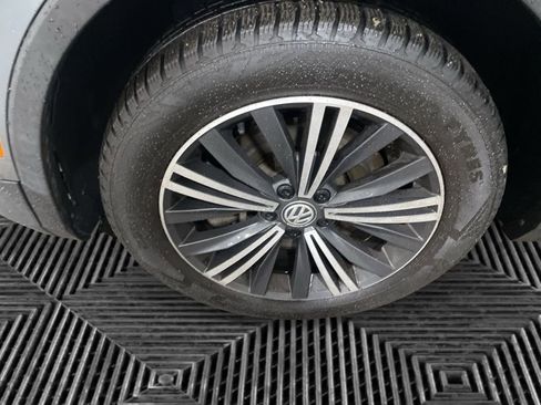 Used 2019 Volkswagen Tiguan SEL image 33