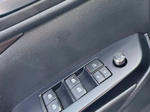 Used 2017 Toyota Highlander Limited AWD/4WD image 17