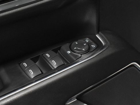 Used 2024 Chevrolet Silverado 1500 LT AWD/4WD image 10