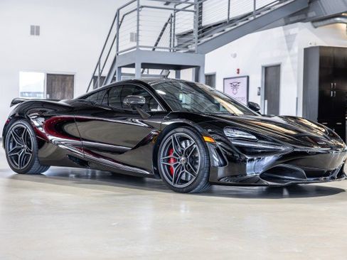 Used 2018 McLaren 720S Performance RWD image 8