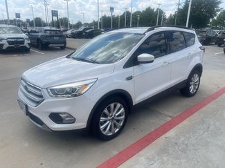 Used 2019 Ford Escape SEL video 1