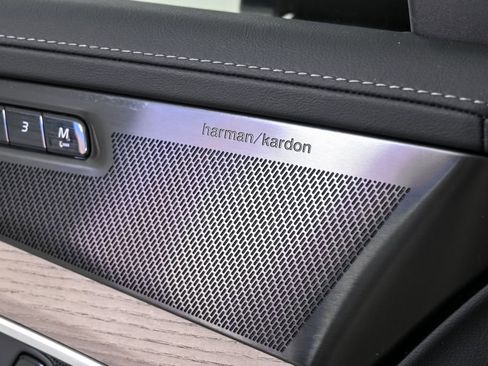 Used 2026 Volvo XC90 B6 Plus w/ Protection Package Premier image 8