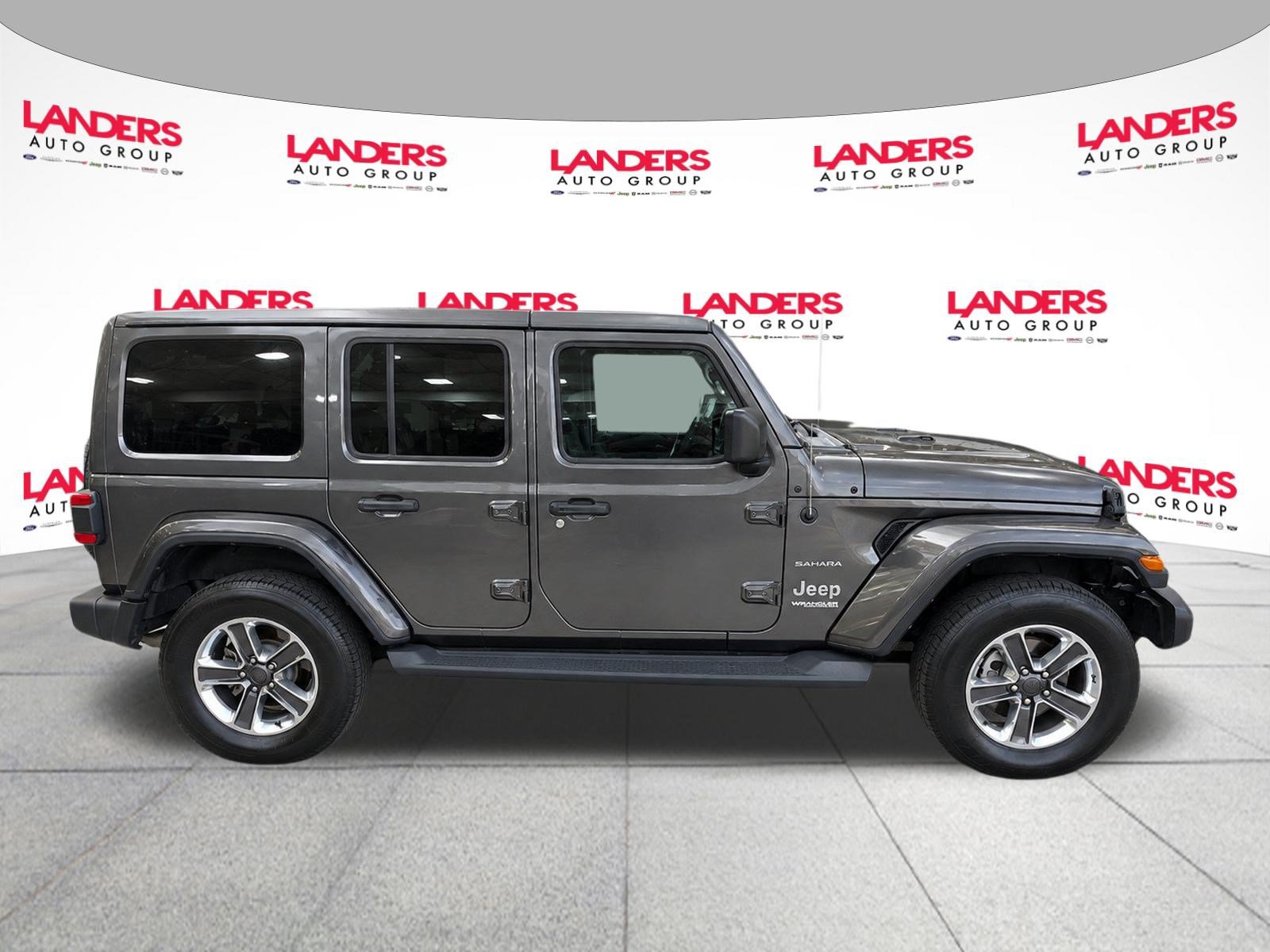 Used 2020 Jeep Wrangler Unlimited Sahara AWD/4WD image 7