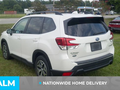 Used 2020 Subaru Forester Premium AWD/4WD image 5