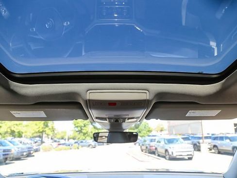 Used 2018 Volkswagen Atlas SEL Premium AWD/4WD image 18