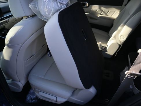 New 2026 Kia Sorento SX FWD image 17