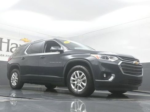 Used 2020 Chevrolet Traverse LT w/ Driver Confidence II Package image 2