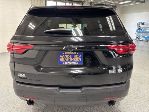 Used 2023 Chevrolet Traverse LT w/ Midnight/Sport Edition image 6