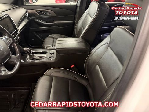 Used 2022 Chevrolet Traverse Premier w/ Redline Edition image 8