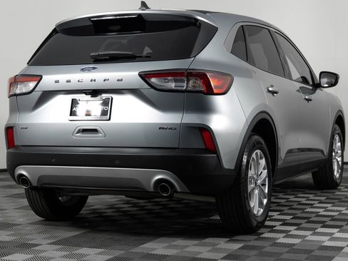 Used 2021 Ford Escape SE image 7