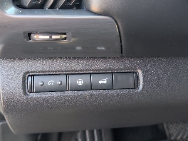Certified 2024 Nissan Pathfinder SL AWD/4WD image 15