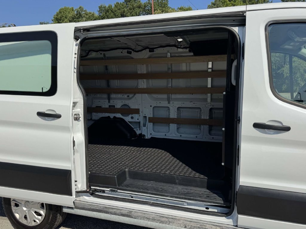 Certified 2025 Ford Transit 250 Low Roof w/ Exterior Upgrade Package RWD image 15