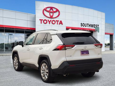 Used 2025 Toyota RAV4 XLE Premium FWD image 4