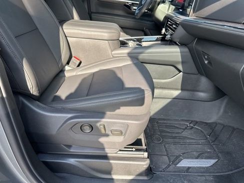 Used 2026 Chevrolet Tahoe LT w/ Comfort Package image 26