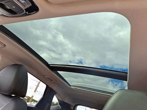 Used 2022 Hyundai Tucson Limited image 14