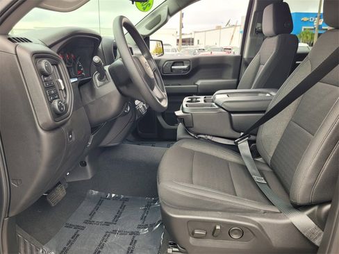 Used 2025 Chevrolet Silverado 1500 Custom Trail Boss w/ Dark Appearance Package image 17