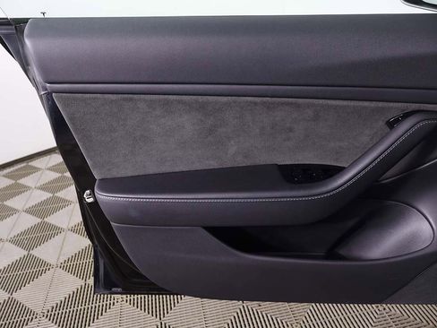 Used 2018 Tesla Model 3 Performance image 23