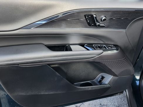 Used 2024 Cadillac Lyriq Luxury image 27