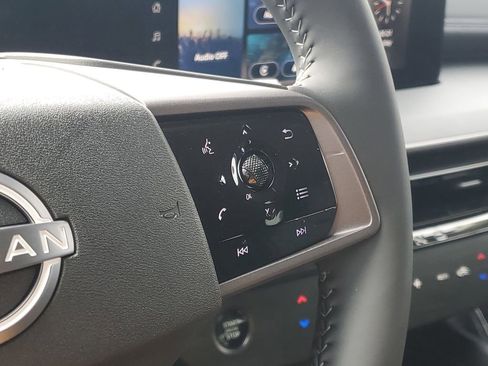 New 2025 Nissan Murano SV image 16